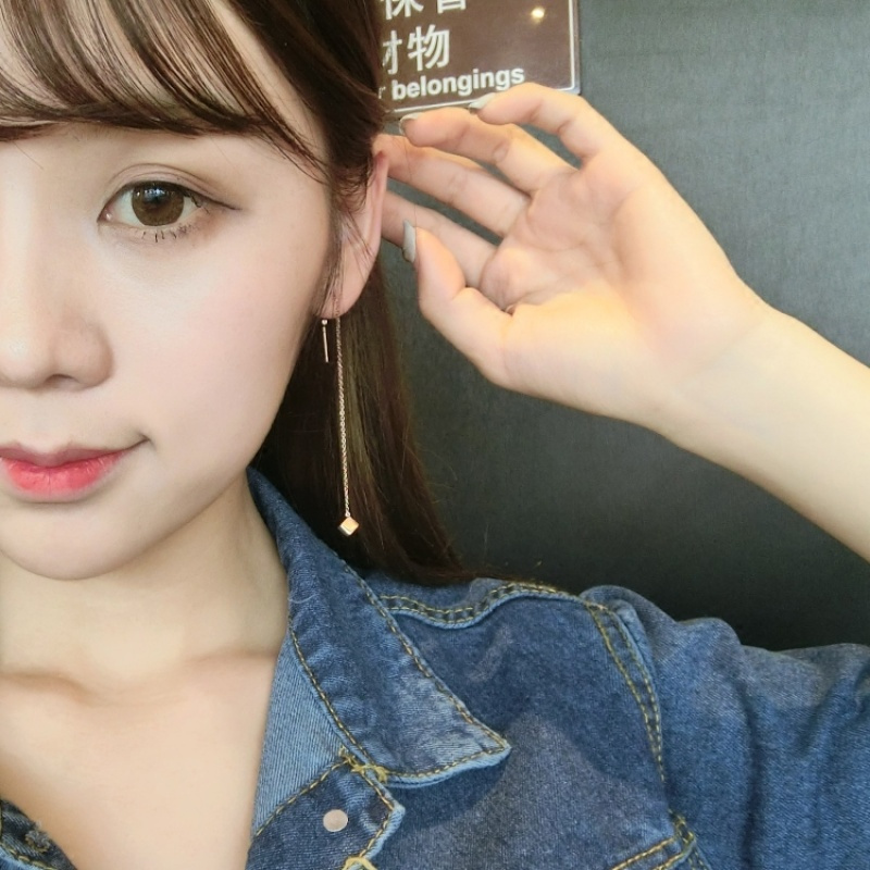 时尚钛钢彩金防过敏耳线女款长款流苏耳环立方体百搭气质耳钉耳坠送女朋友老婆生日礼物送女朋友七夕情人节礼物
