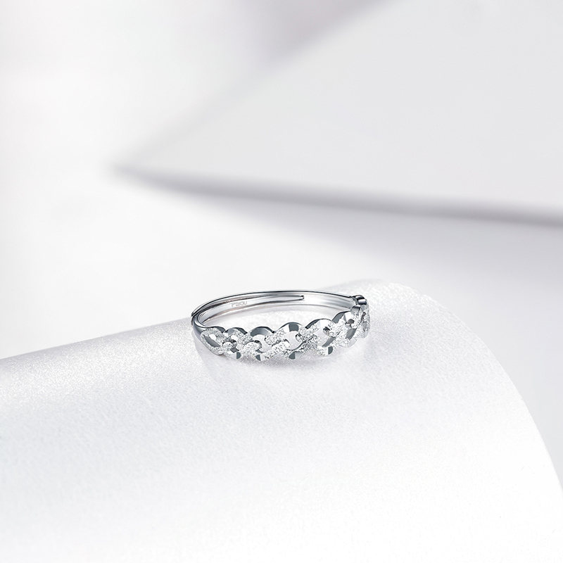 周六福zhouliufu铂金戒指女pt950活口可调节指环挚爱轻奢白金素圈女戒