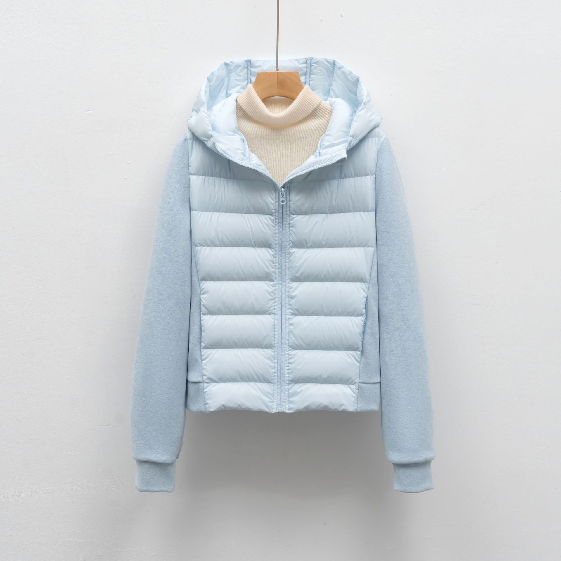 90鹅绒短款轻薄女款连帽修身羽绒服健身户外运动羽绒外套_027635高清大图