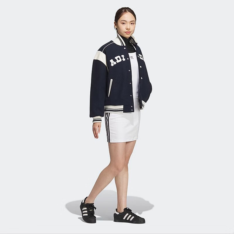 阿迪达斯(adidas)三叶草女装新款舒适休闲运动时尚棉服JD6379 ZP高清大图