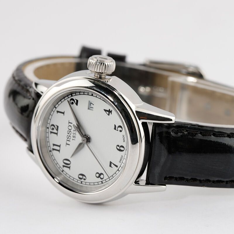 天梭(TISSOT)手表 卡森系列 石英表 女士金属表带休闲商女表T085.210.11.011.00