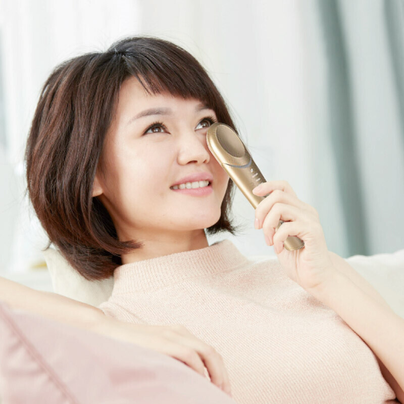飞利浦(Philips)美眼仪BSC301/02 眼周焕亮仪 金色充电式眼部按摩仪护眼仪 冷敷热敷双效焕亮黑眼圈眼袋