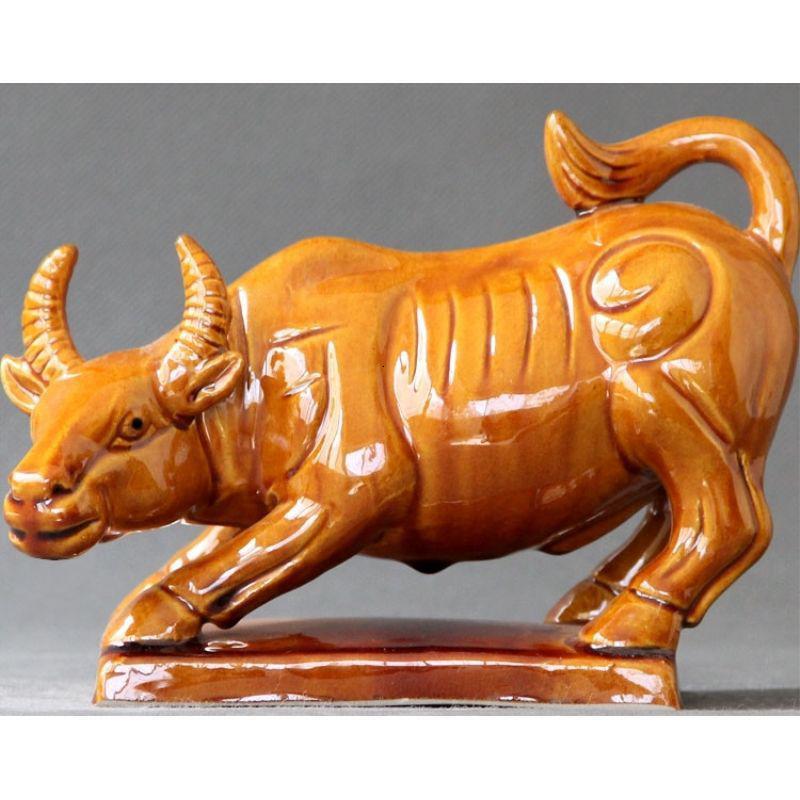 陶瓷牛摆件牛青牛低头喝水牛卫生间缺角工艺品家居办公装饰摆件