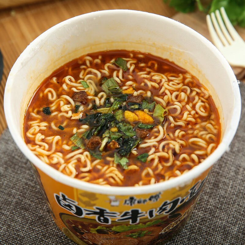 康师傅 方便面 经典卤香牛肉桶面110g*12 泡面整箱速食 方便食品高清大图