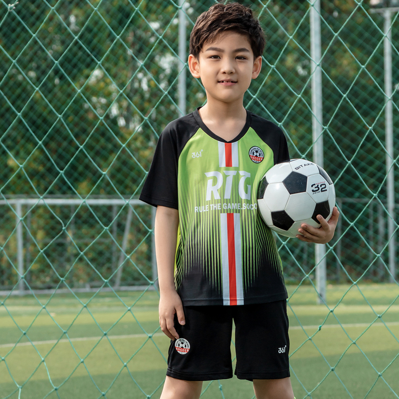 361儿童运动足球套装中大童男童休闲舒适视频