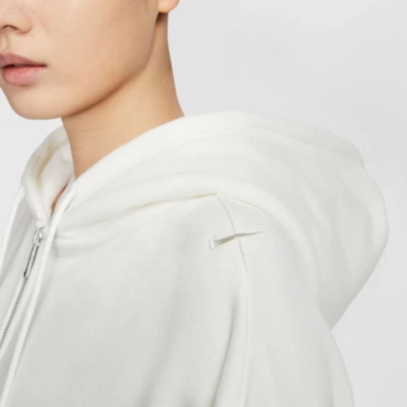 Nike耐克女款运动外套大码休闲拉链连帽设计透气舒适轻盈高清大图