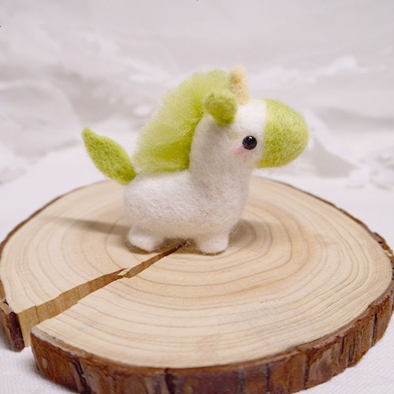 扎扎乐戳戳乐羊毛毡独角兽情侣款手工diy制作玩偶小马材料包挂件