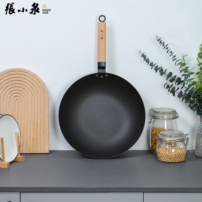 张小泉炒锅 锅具 无涂层锅具真不锈精铁炒锅燃气专用炒菜锅 铁锅 C30920100香飘万家爆炒锅 32cm高清大图