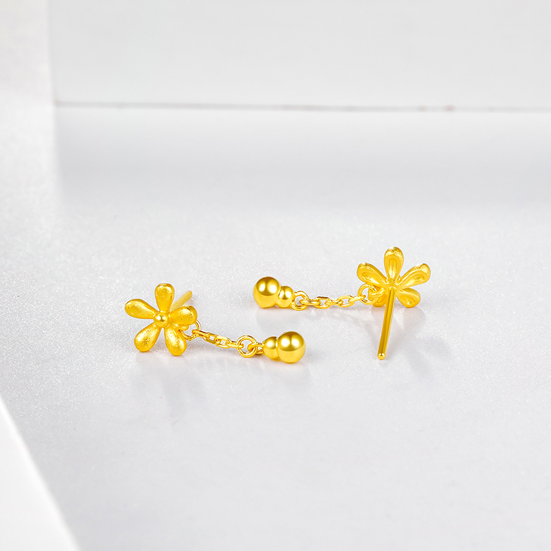 周六福zhouliufu珠宝黄金耳饰女士款时尚简约足金花卉耳扣耳钉计价ab