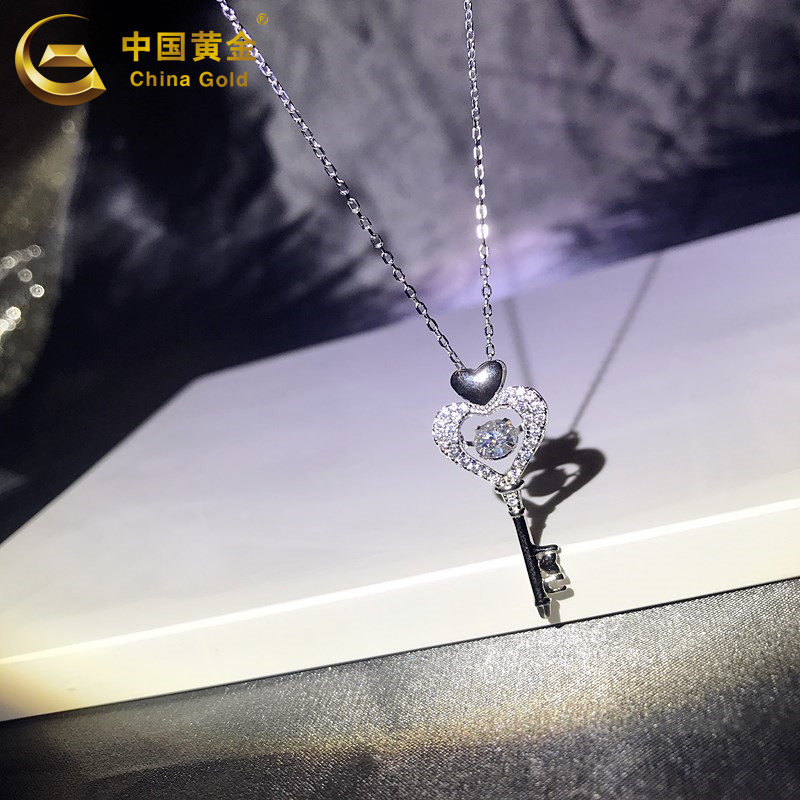 中国黄金缘分天使钥匙跳动的心型项链