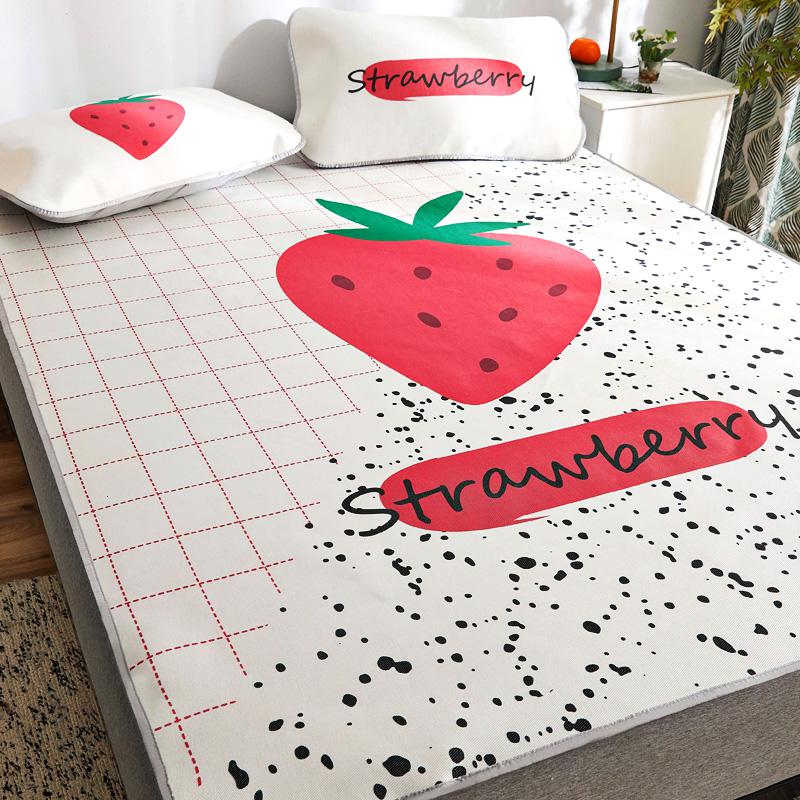 家柏饰(CORATED)夏季冰丝凉席三件套1.8m床1.5米可水洗折叠单人学生宿舍1.2席子 草莓【配送枕套】 1.5m（5英尺）床