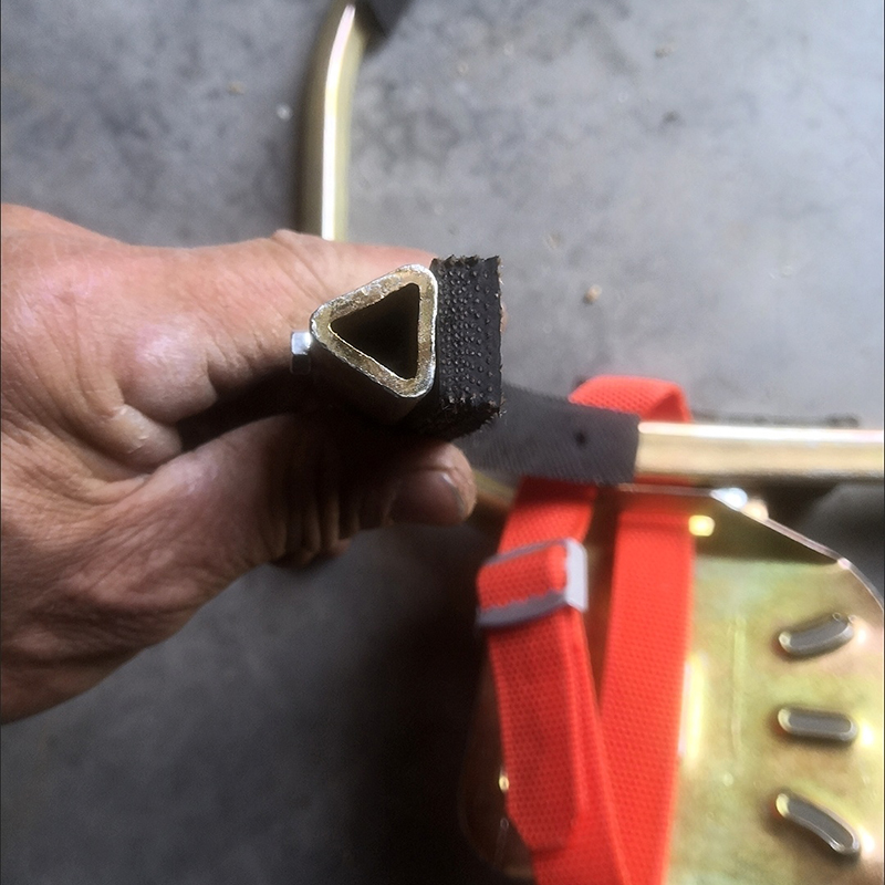 洋蝲蝲 脚踏扣 开口直径17-30cm 单位:个高清大图