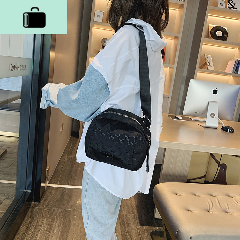 2020新款洋气牛津布女包单肩斜挎包时尚百搭尼龙轻便通勤实用小包NEW LAKE女斜挎包