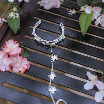 银色蝴蝶戒指手镯汉服配饰古风饰品女手链流苏超仙铃铛戒指手镯一体