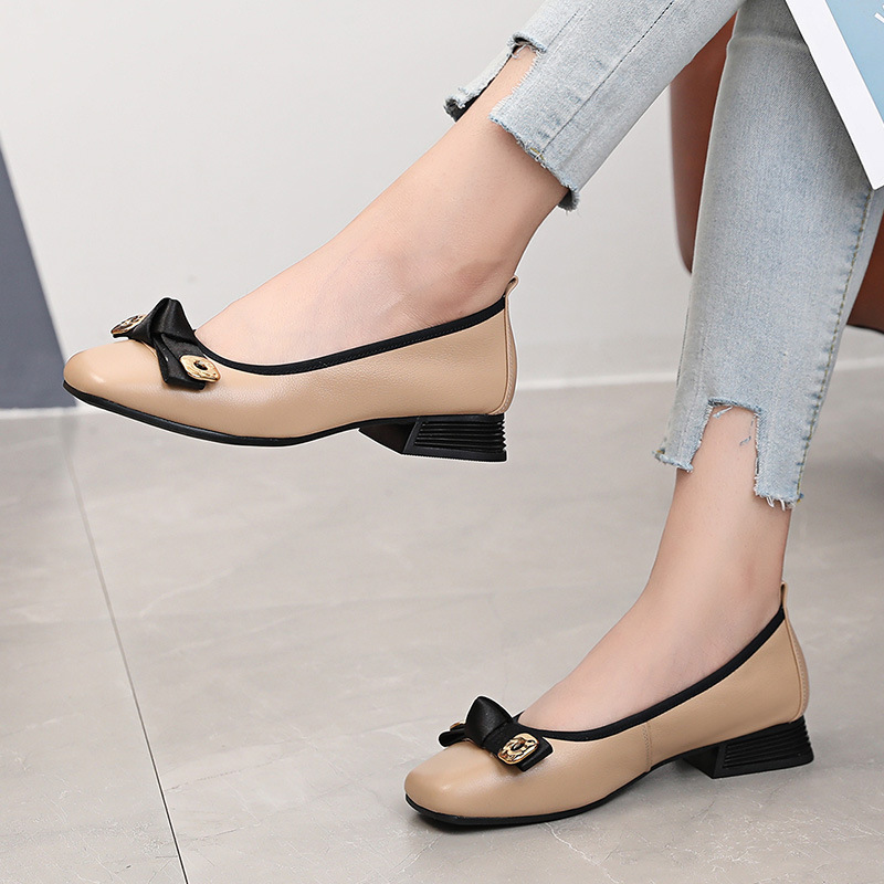 软面单鞋女休闲舒适软底妈妈鞋浅口粗跟大码女鞋