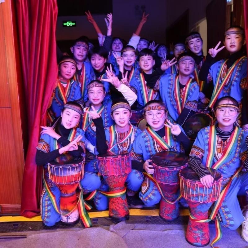 非洲鼓舞蹈演出服泰国东南亚风情印花表演服装民族风鼓儿童表演服红色