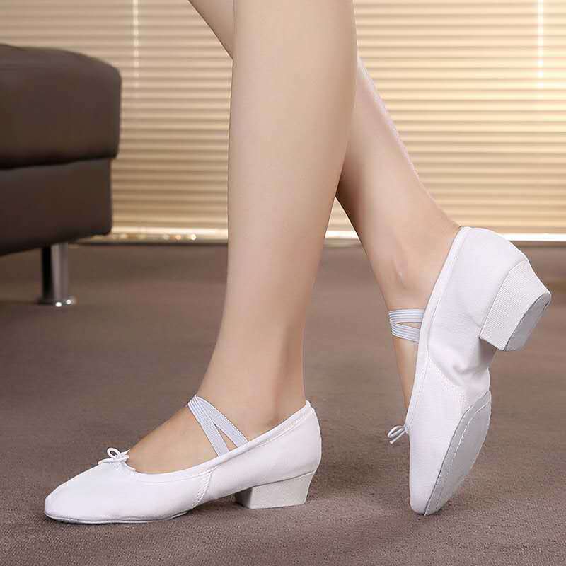 带跟舞蹈鞋女教师软底练功成人民族儿童跳舞鞋帆布形体鞋芭蕾舞鞋白色