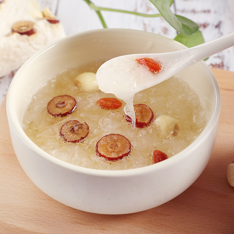 银耳羹90g免煮银耳羹冲泡即食速食代餐鲜炖冻干银耳莲子红枣枸杞汤