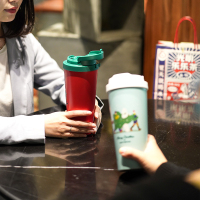 乐扣乐扣(LOCK&LOCK)圣诞节元气弹跳盖保温杯316不锈钢内胆茶杯便携式男女水杯子550ML
