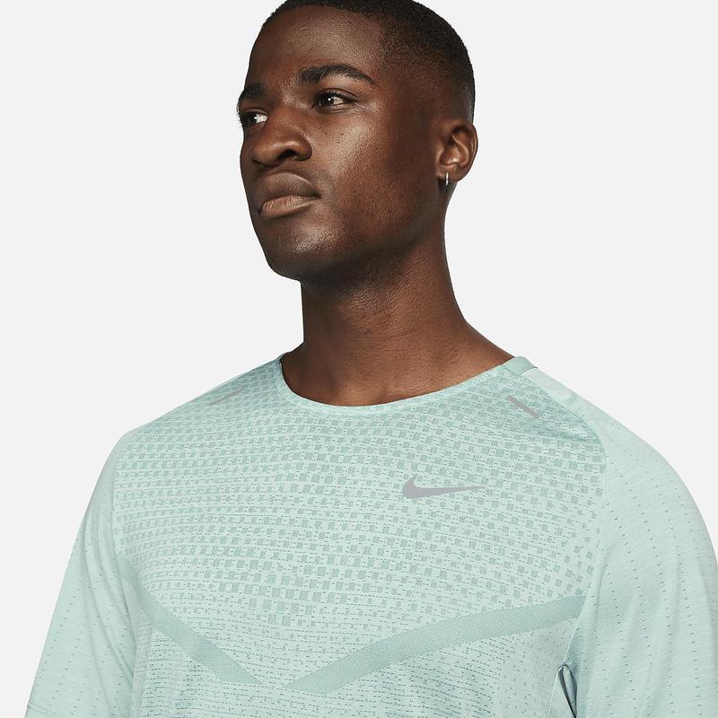 耐克nike techknit 休闲百搭 运动t恤短袖 舒适透气 轻盈柔顺 青春