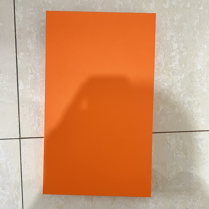 收纳盒350*220*35mm(含手提袋)