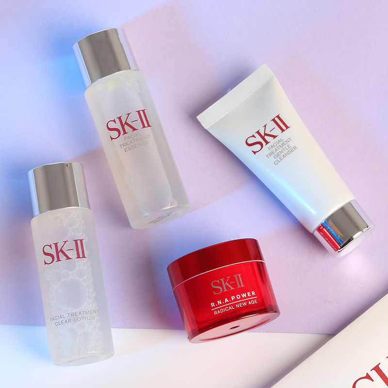 日本SK-II 护肤中样4件套装(神仙水30ml+清莹露30ml+大红瓶面霜15g+洗面奶20g)95ml