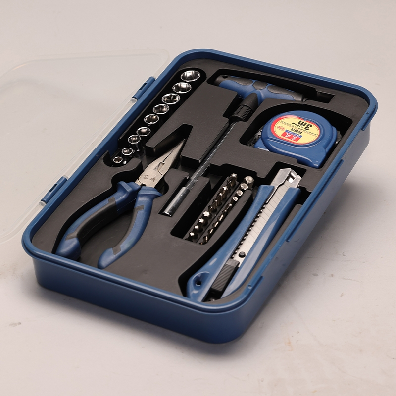 东成dongcheng家用手动工具套装多功能五金工具箱木工扳手电工专用