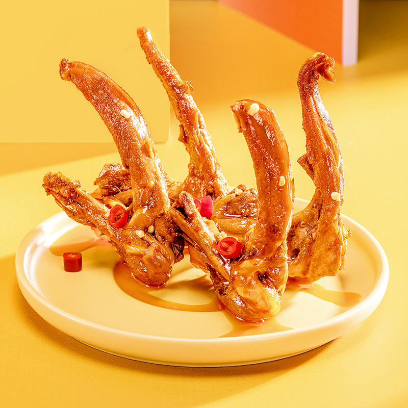 满400280来伊份甜辣鸭锁骨112g真空小包装鸭货零食开袋即食小吃