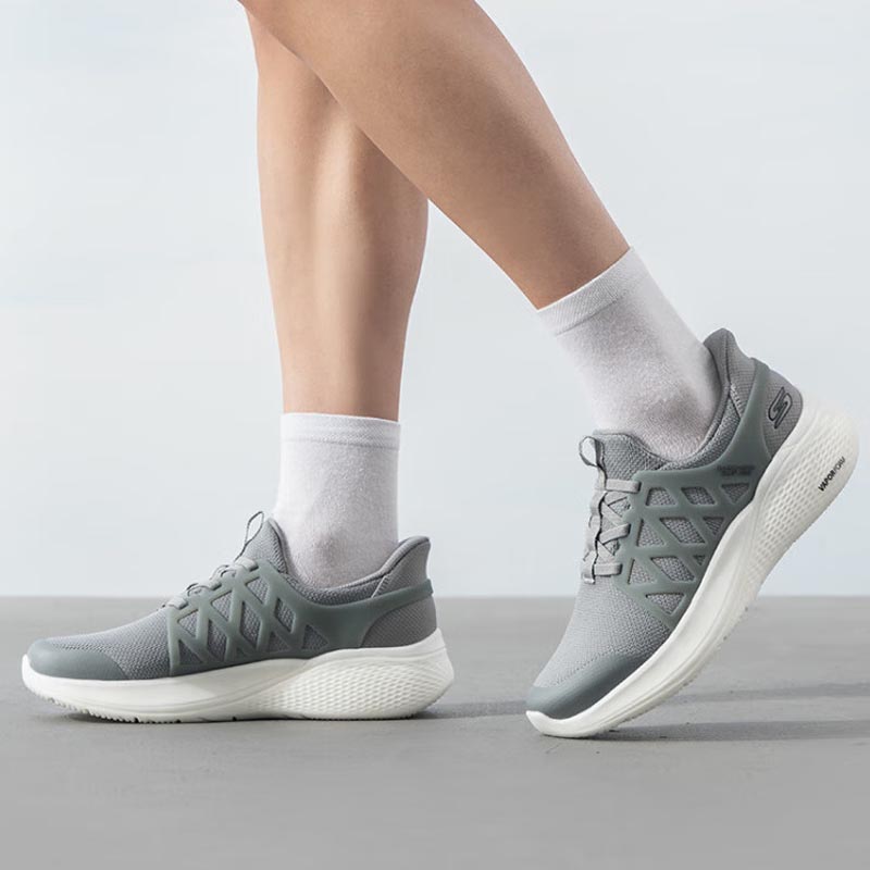 斯凯奇男款休闲健步鞋118308/GRY-10双高清大图