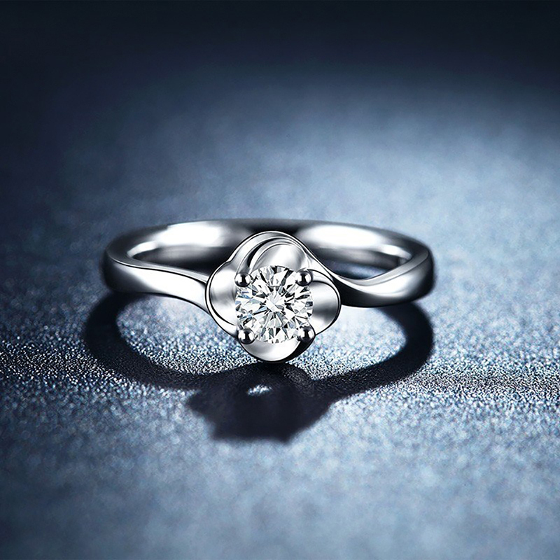 crd克徕帝钻戒18k金钻石戒指订婚戒指女戒钻戒女结婚戒指花蕊