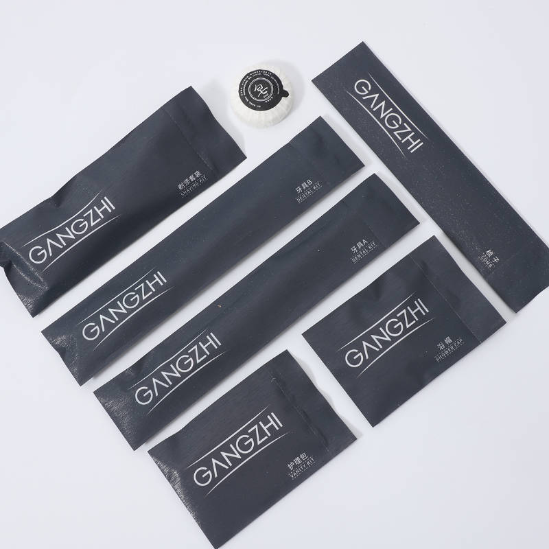 益美洁一次性洗漱套装8件套 (含牙刷、牙膏、洗发水、沐浴露等)