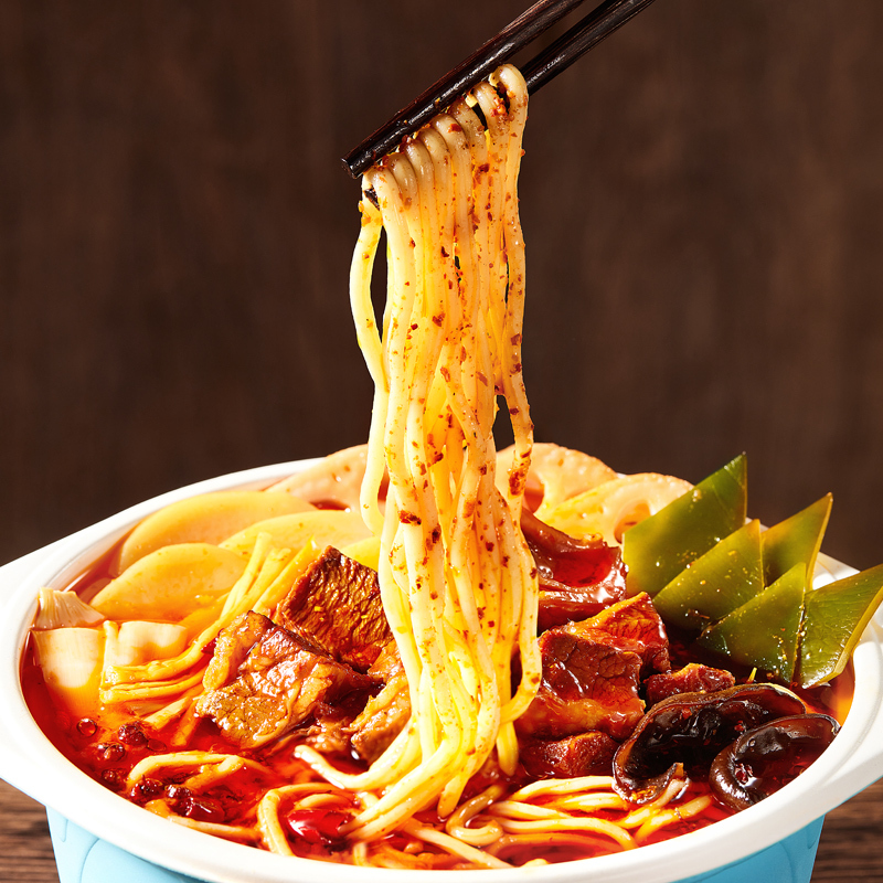 杨国福麻辣烫牛腩麻辣烫自热火锅速食425g 方便速食麻辣味