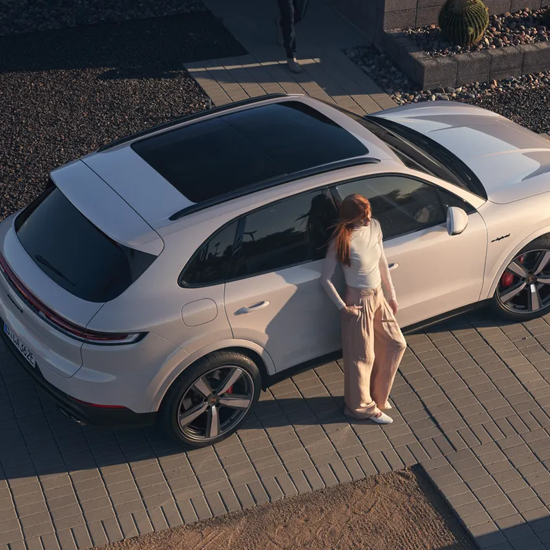 保时捷 卡宴Cayenne 2024款 加版 3.0T豪华增强版 中大型SUV 豪华