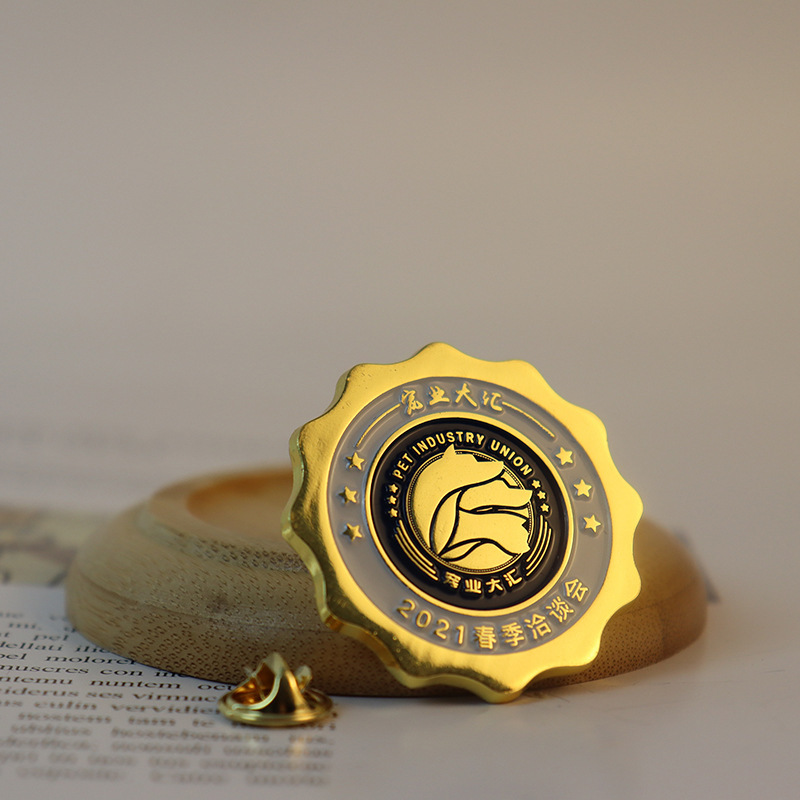 速买宝金属徽章定制可爱卡通印logo创意仿珐琅徽章动漫纪念胸章勋章