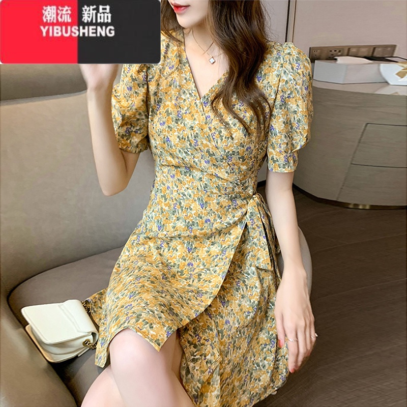 YIBUSHENG2024季新款仙森系收腰显瘦V领碎花一片式大摆短袖连衣裙女ins