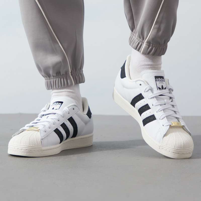 Adidas阿迪达斯男女鞋新款运动鞋透气休闲鞋板鞋 IF3637 ZP