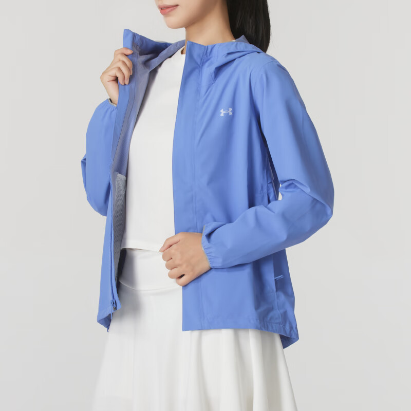 安德玛(UNDERARMOUR)女装 新款运动服户外休闲防风衣连帽梭织夹克外套开衫上衣1376067-495 ZP