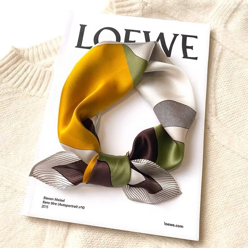 丝语棠 真丝方巾 流金岁月 (礼盒装(配手袋)高清大图