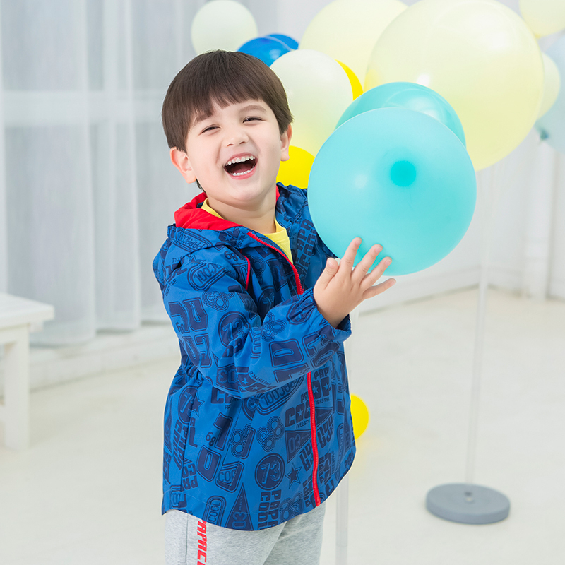 拉里宝贝Lioniebaby童装儿童外套宝宝梭织冲锋衣连帽防风外套2020春款新品男童LN01WS003