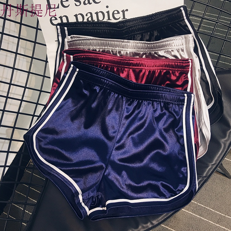 hiphop复古高腰显瘦阔腿绸缎光面ins超火的运动短裤女a字百搭热裤