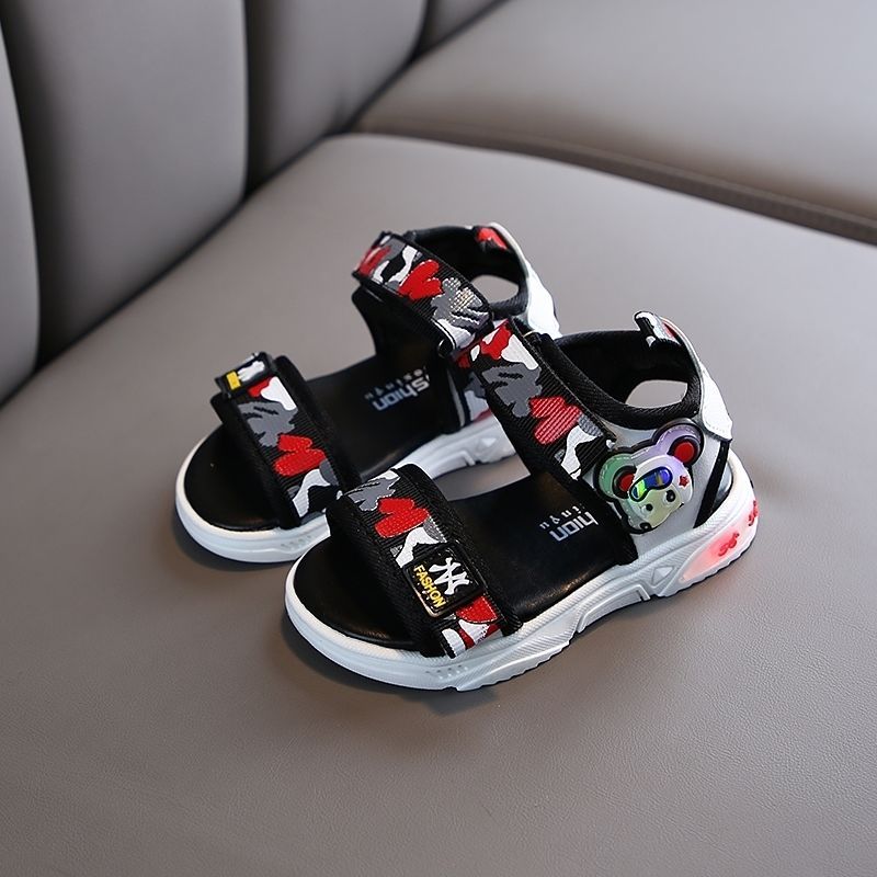 儿童凉鞋男小童幼儿凉鞋夏露趾平底闪灯凉鞋新款沙滩鞋1一4一8岁