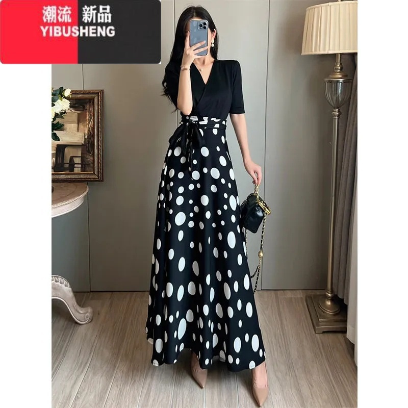 YIBUSHENG法式复古赫本风小黑裙显瘦气质黑色波点连衣裙高级感A字大摆长裙