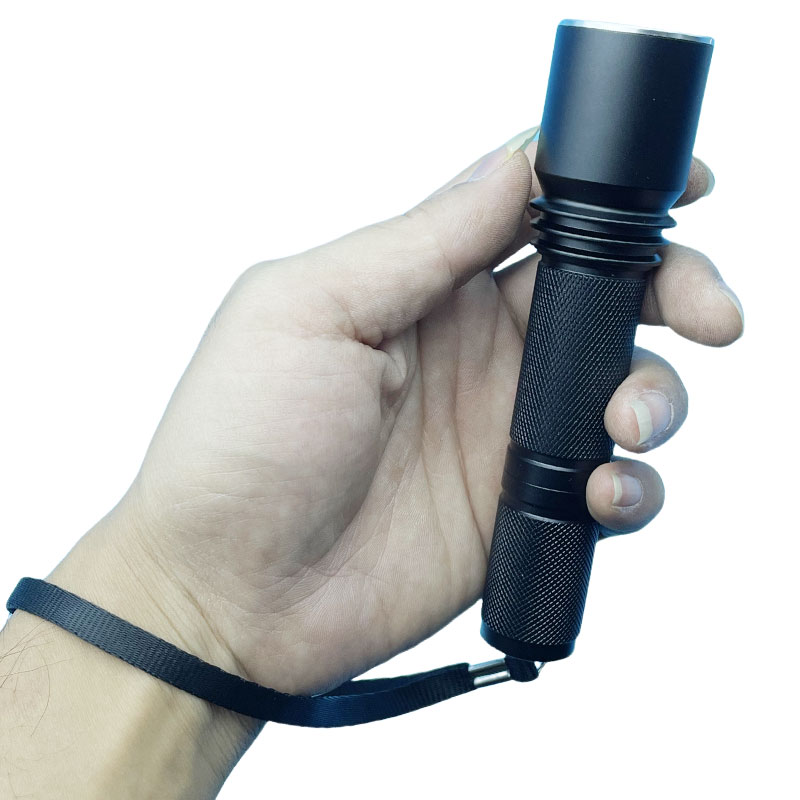 为佳天 强光巡检手电筒 便携式LED防水照明灯 RW7620 台高清大图