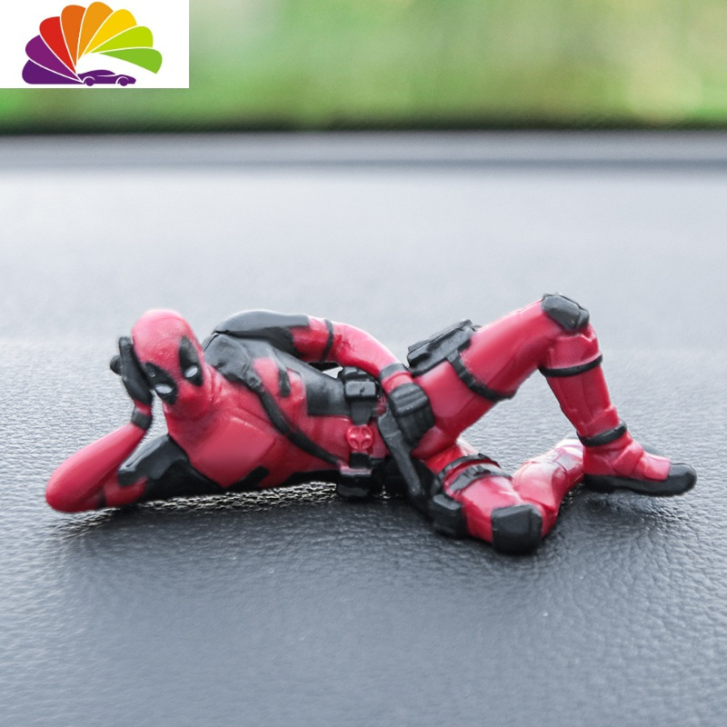 舒适主义汽车复仇者联盟死侍车载玩偶手办模型创意中控台内饰品装饰用