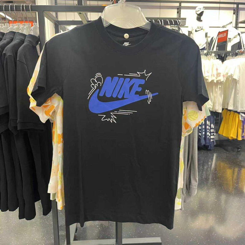 NIKE耐克短袖T恤运动休闲舒适透气针织圆领大童上衣HF1022-010 D