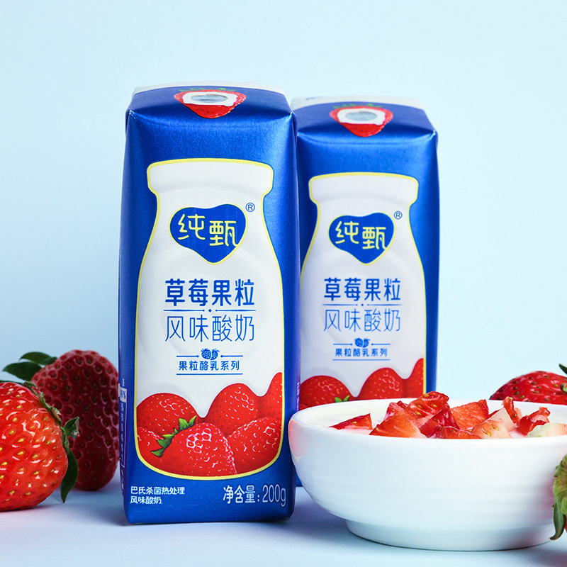 蒙牛 纯甄草莓果粒酸牛奶 200g*10盒
