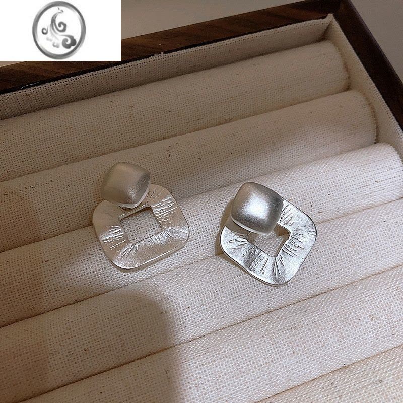 JiMi简约几何镂空方形耳钉女时尚个性磨砂肌理S925银针后挂式耳环耳饰图片