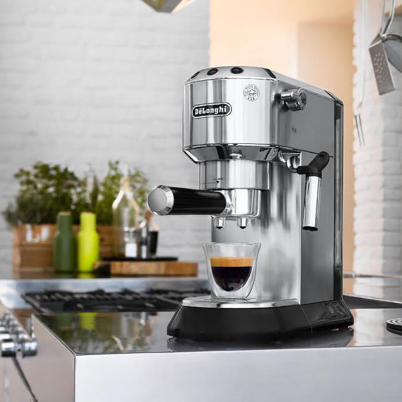 德龙(Delonghi)咖啡机 半自动咖啡机 意式浓缩 家用 商用 办公室 泵压式 EC680.M/ EC685.M银色