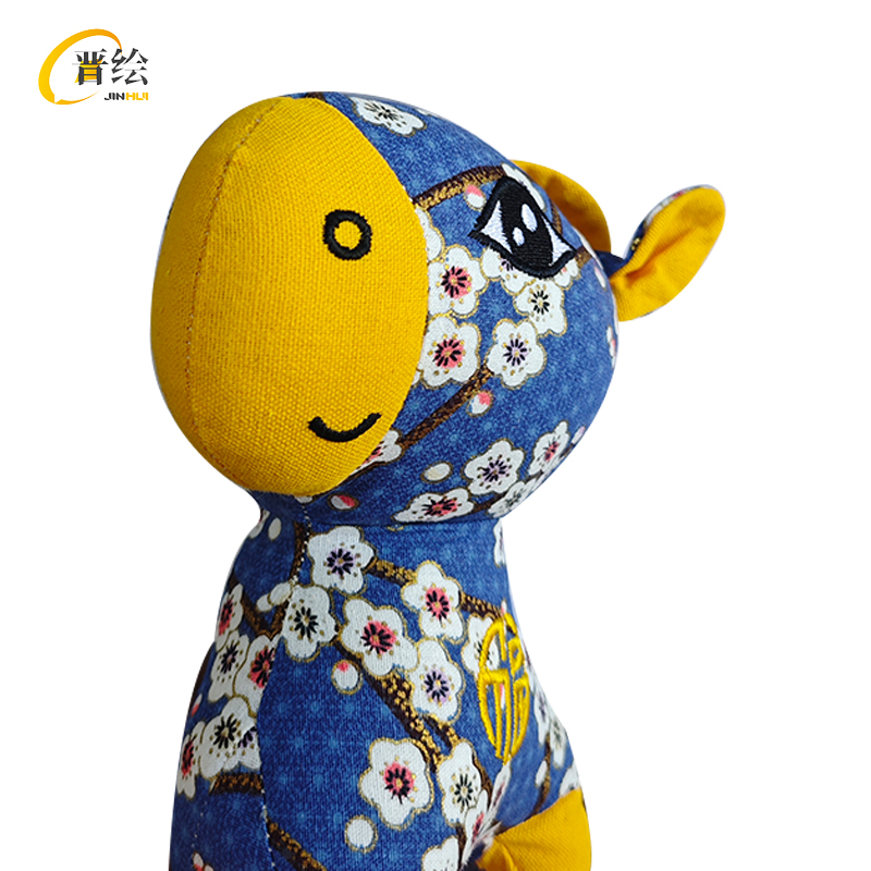 晋绘 新年吉祥物公仔玩偶 国风花布马20cm 个高清大图