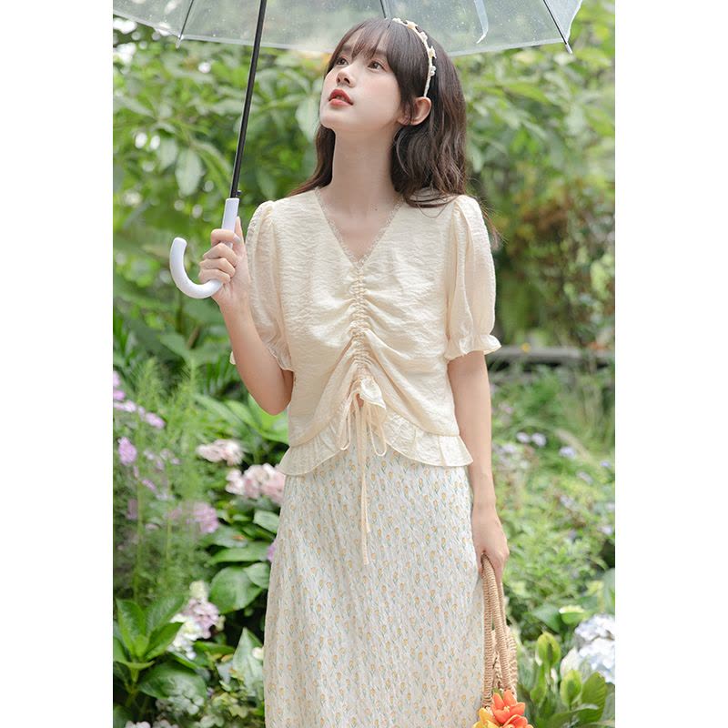 CACHE泡泡袖V领短上衣小众夏季甜美温柔韩系法式漂亮小衫蕾丝花边图片